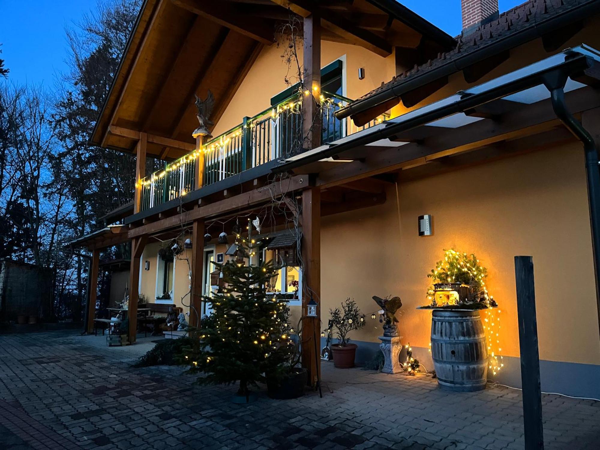 Gaestehaus Schmid Sankt Johann im Saggautal Екстер'єр фото