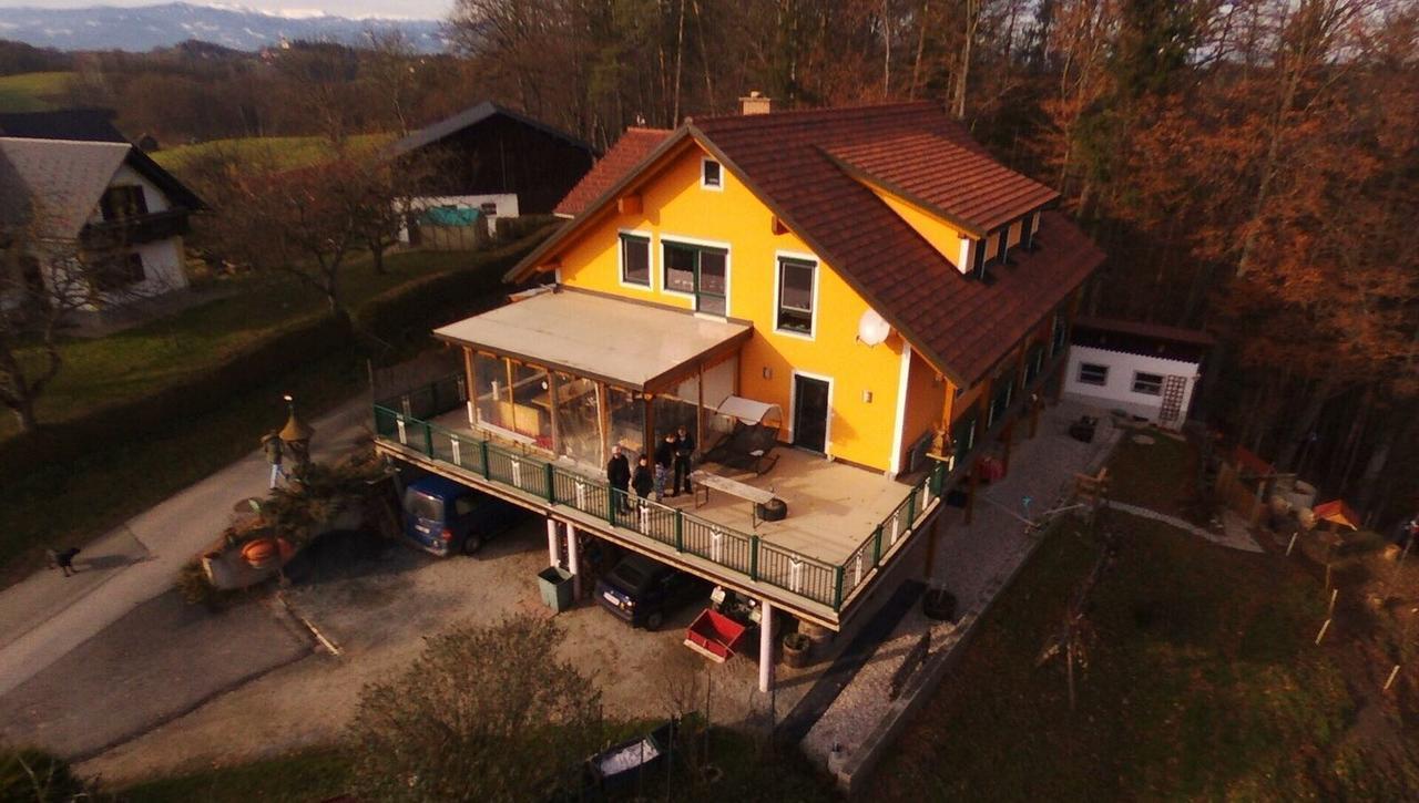 Gaestehaus Schmid Sankt Johann im Saggautal Екстер'єр фото